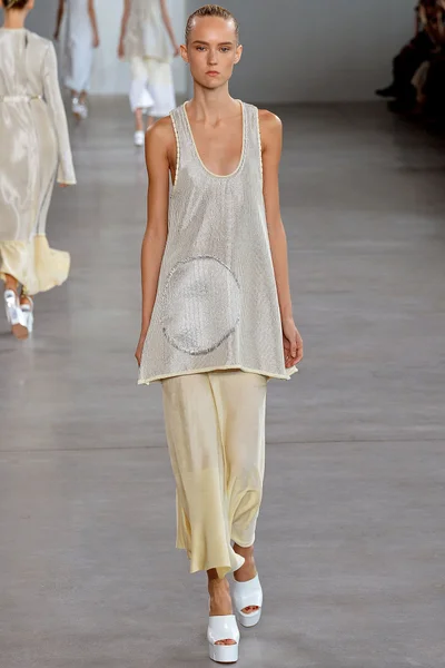 Look 23